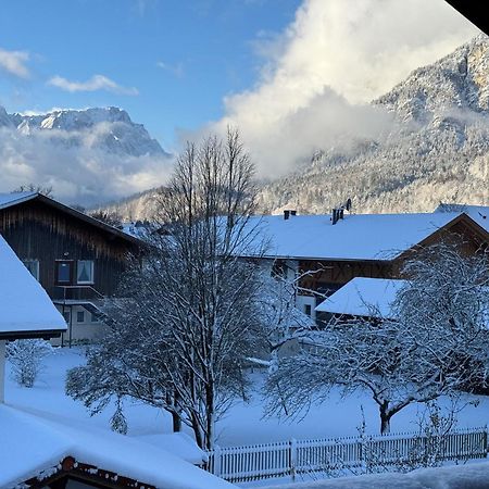 Dachgeschosswohnung Mit Traumhaftem Zugspitzblick Bei Garmisch Фархант Екстериор снимка
