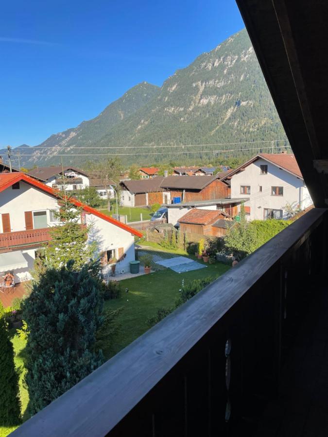 Dachgeschosswohnung Mit Traumhaftem Zugspitzblick Bei Garmisch Фархант Екстериор снимка